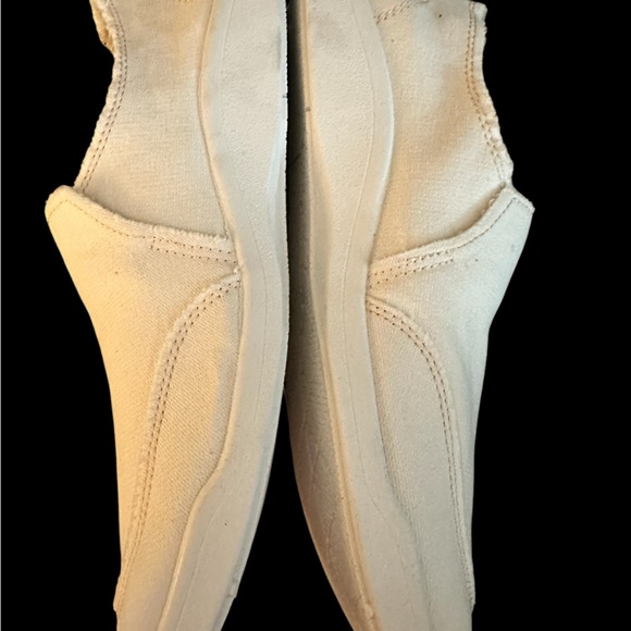 NWT Vionic Beach Womens Malibu White Slip-On Sneakers 9 Medium - Picture 10 of 11